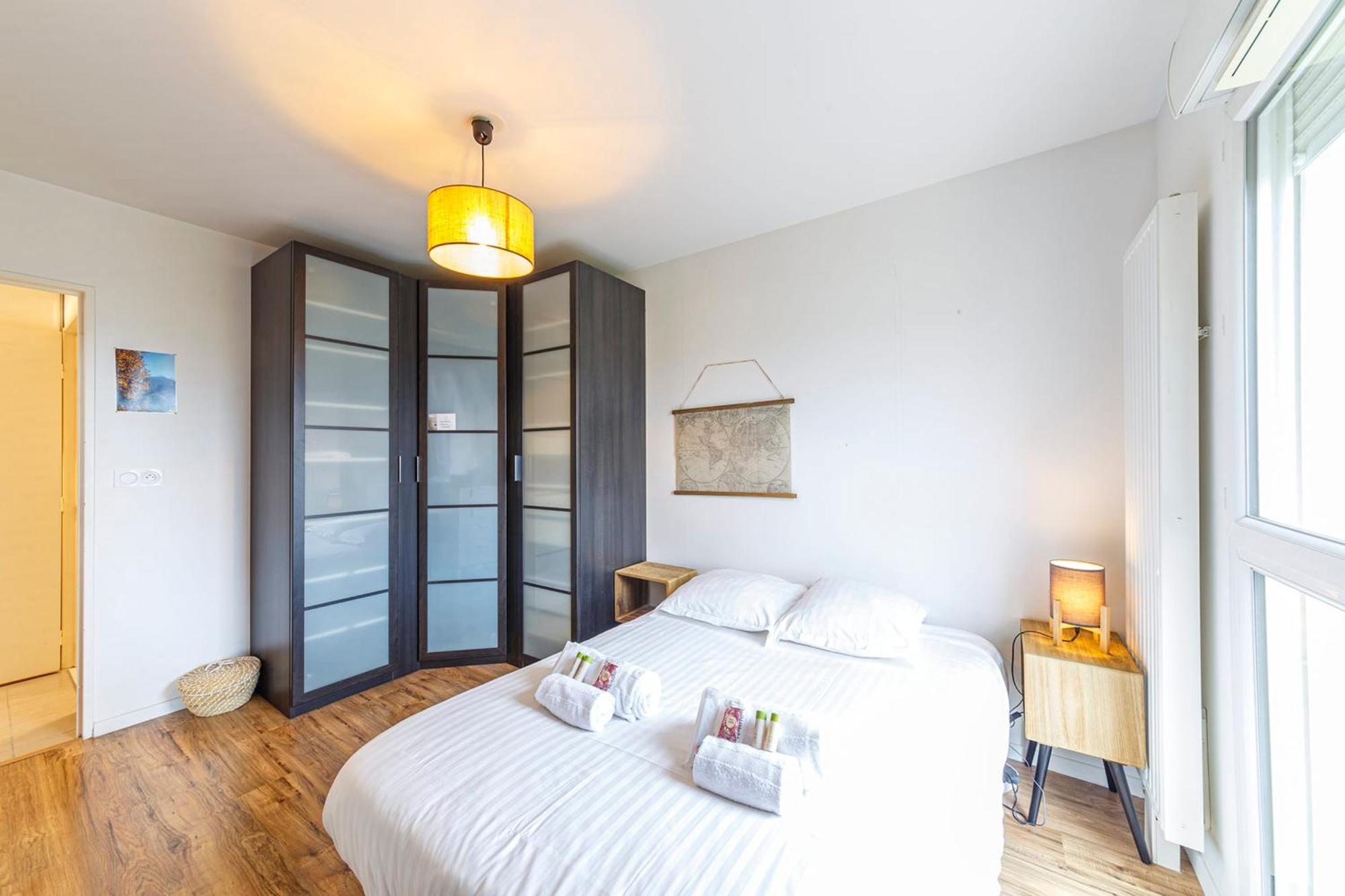 Le Jean Moulin - Appartement A 2 Pas Du Tramway Angers Exterior photo